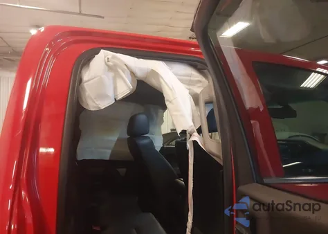 2015 Chevrolet Silverado 1500 1Lt z USA, uszkodzony, nr VIN 3GCUKREC8FG404008